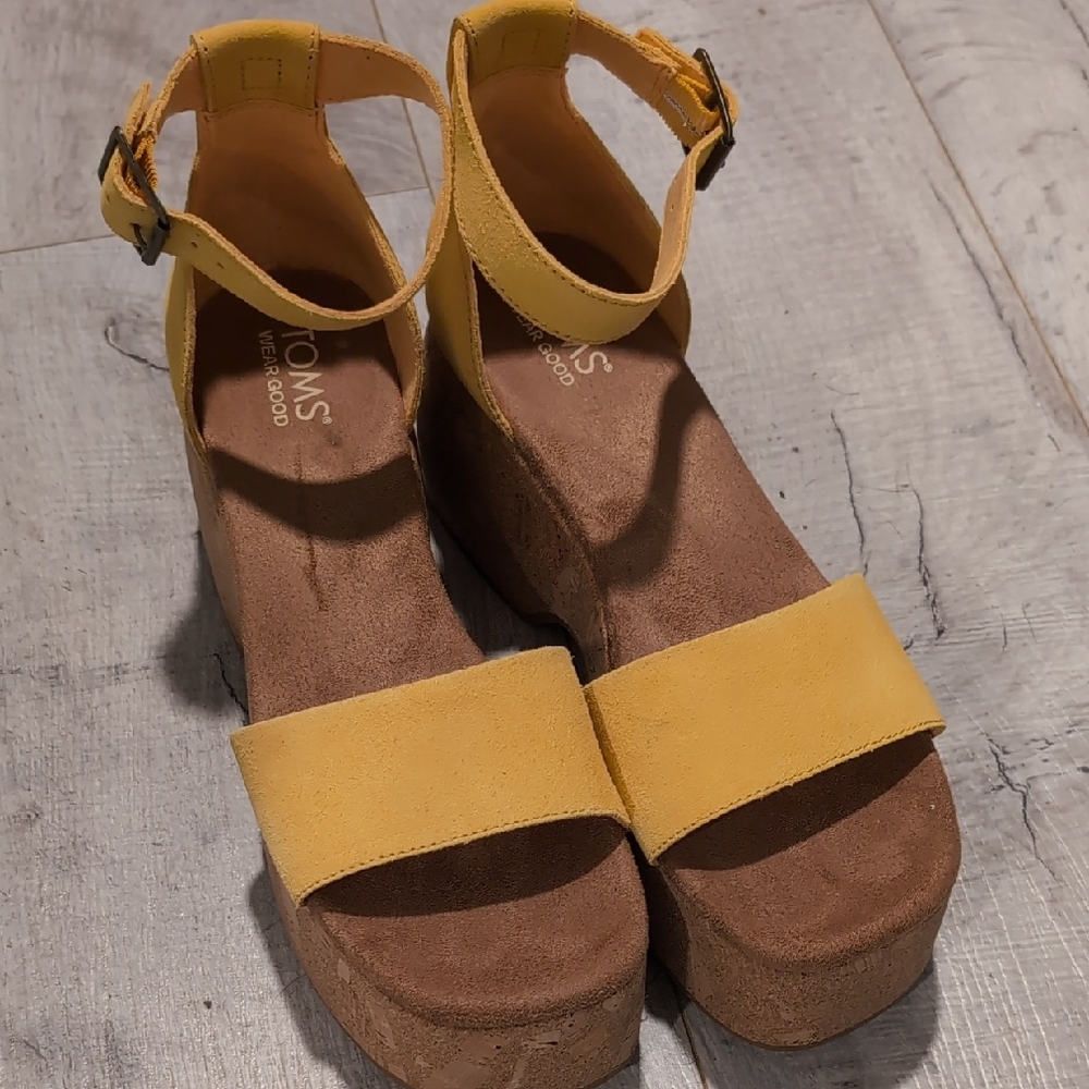 Toms Yellow and Brown Platform Shoes